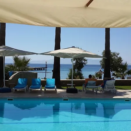 Mare מלון דטקה